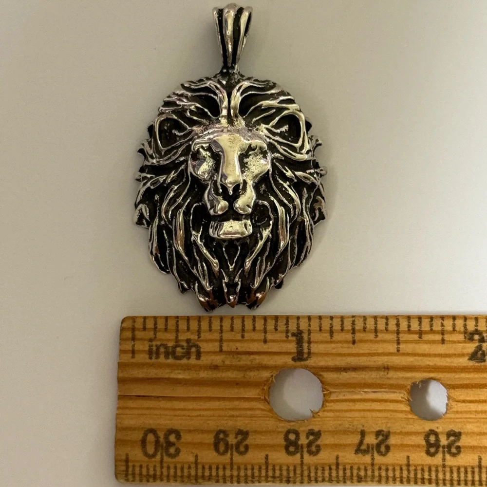 925 Silver lion pendant unisex